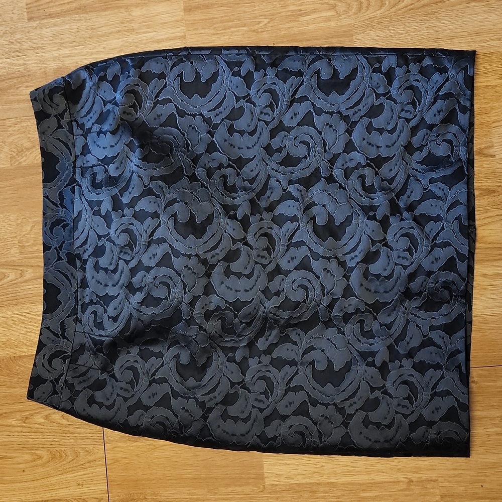 NWT Banana Republic dark gray lace skirt sz 12